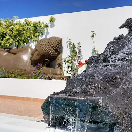 Playa Blanca Sleeps 8 Pool Air Con Wifi *